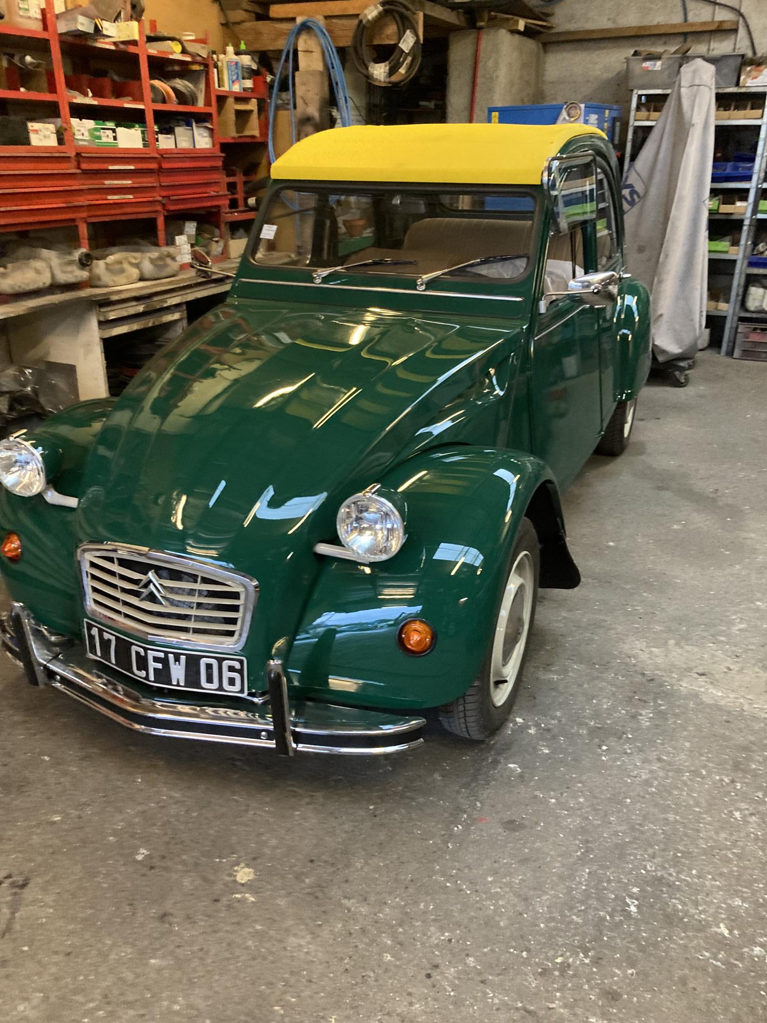 2cv6 vert anglais restauration finie