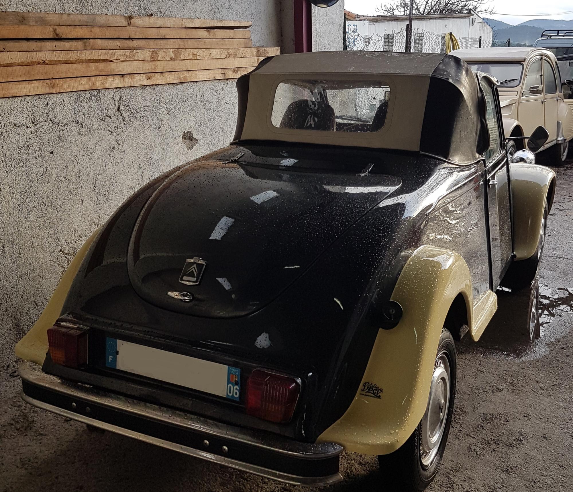 2CV CABRIOLET AVEC CAPOTE