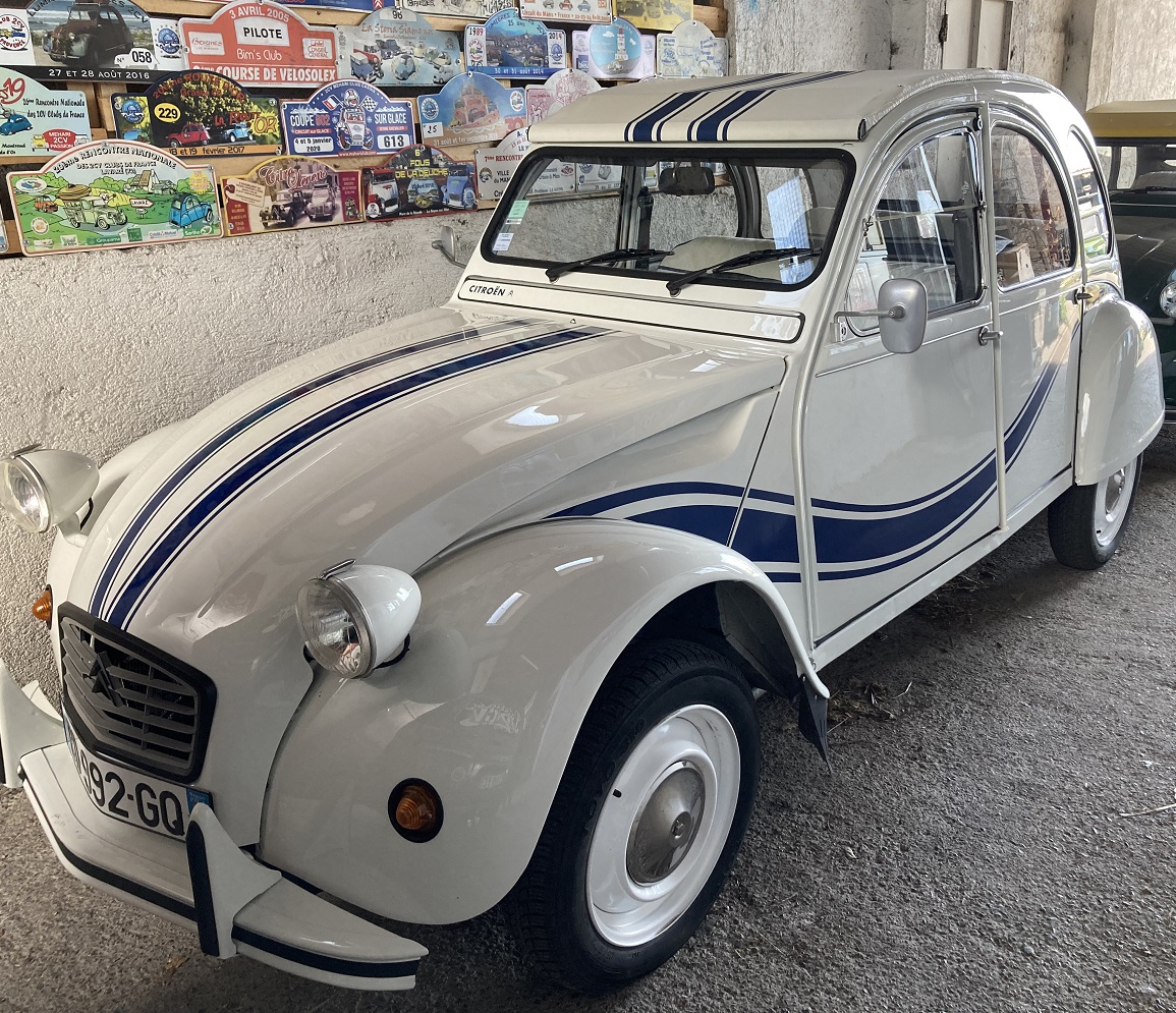 2cv6 france 3 vue3/4 avant