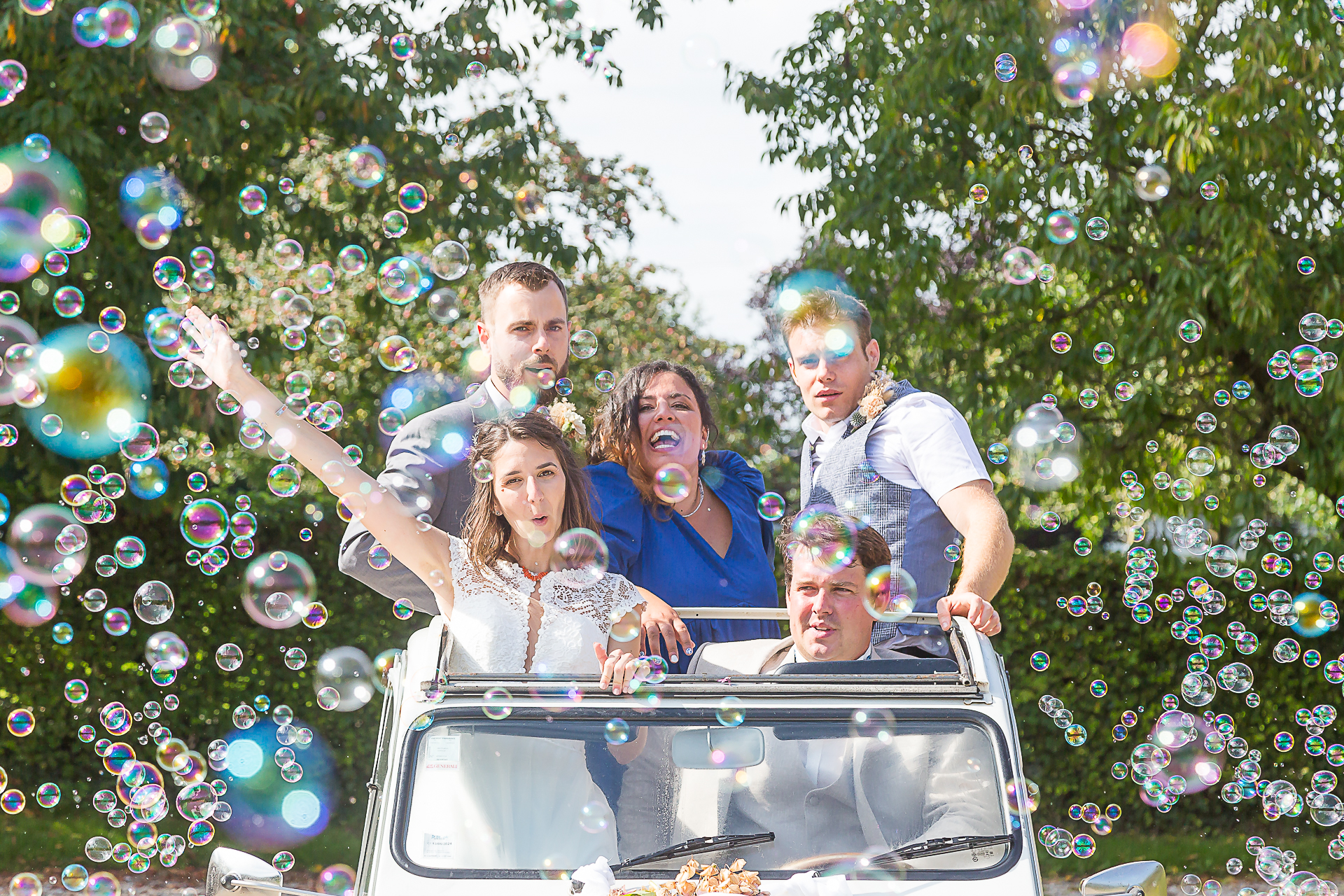 mariage 2cv blanche à bulles